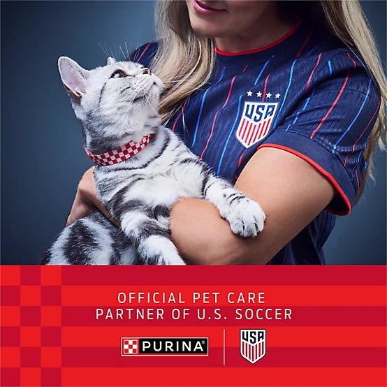 Purina Fancy Feast Adult Chicken Feast Pate Wet Cat Food, 3 oz.