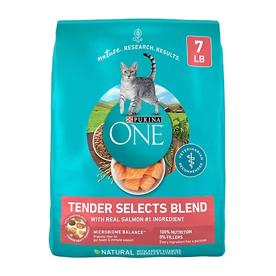 Purina ONE Natural Adult Indoor/Outdoor Tender Selects Blend with Real Salmon Recipe Dry Cat Food, 7lb